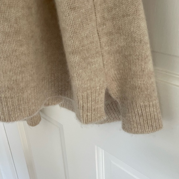 Sea Bleu cold shoulder cashmere sweater - Picture 4 of 7